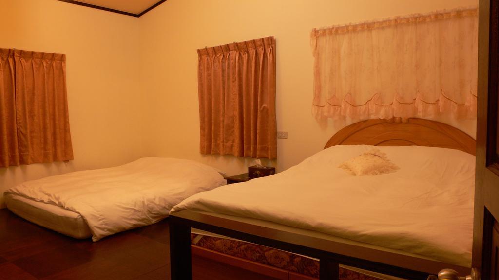 Shi-Jia B&B جيوفين الغرفة الصورة
